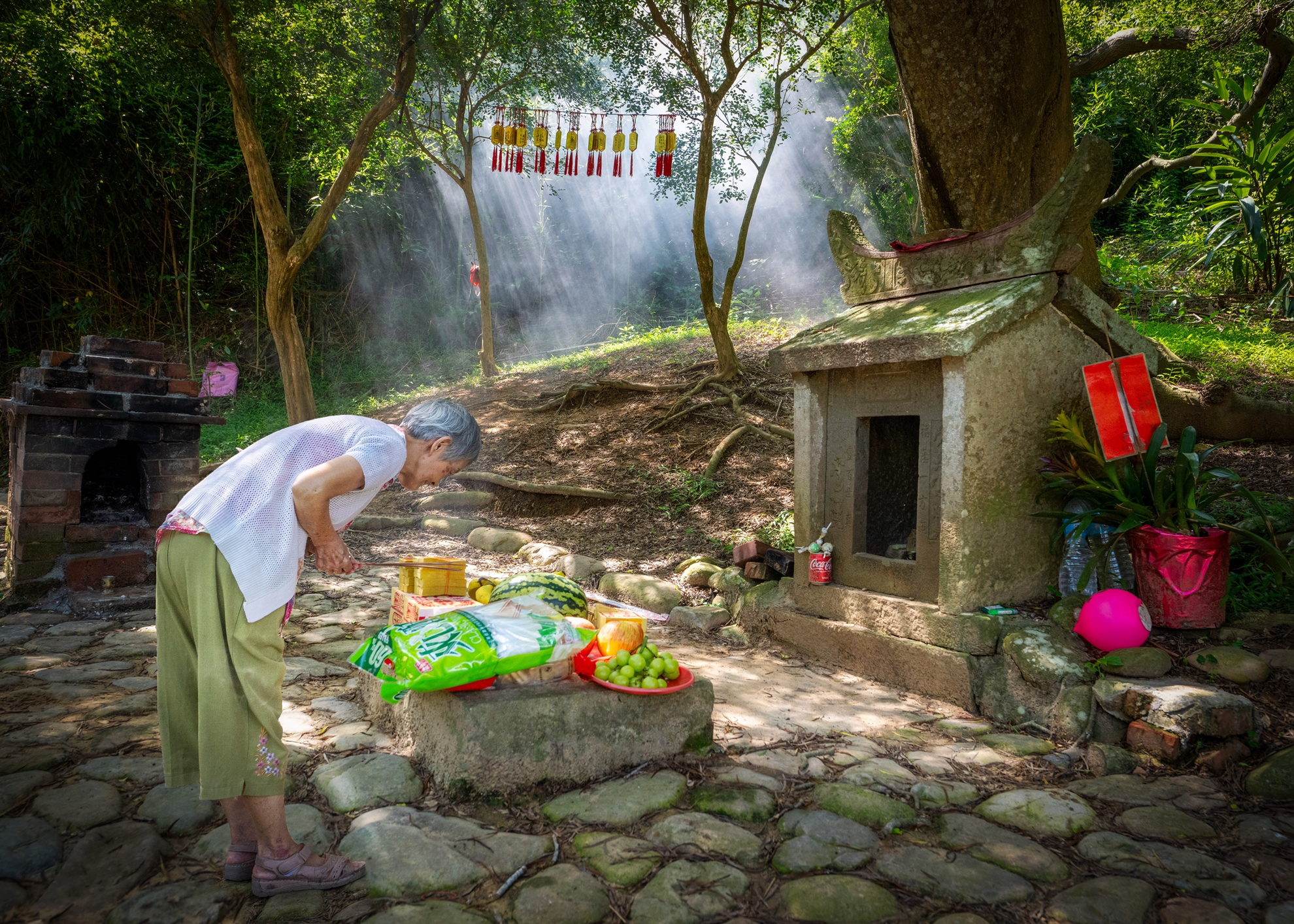 優選  洪子芸  虔誠祈禱